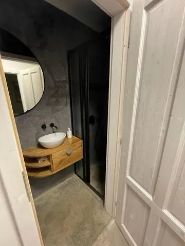 Lejlighed Tiny House, Podkrovni Apartman A Apartman S Vyhledem Do Zahrady Ostrava