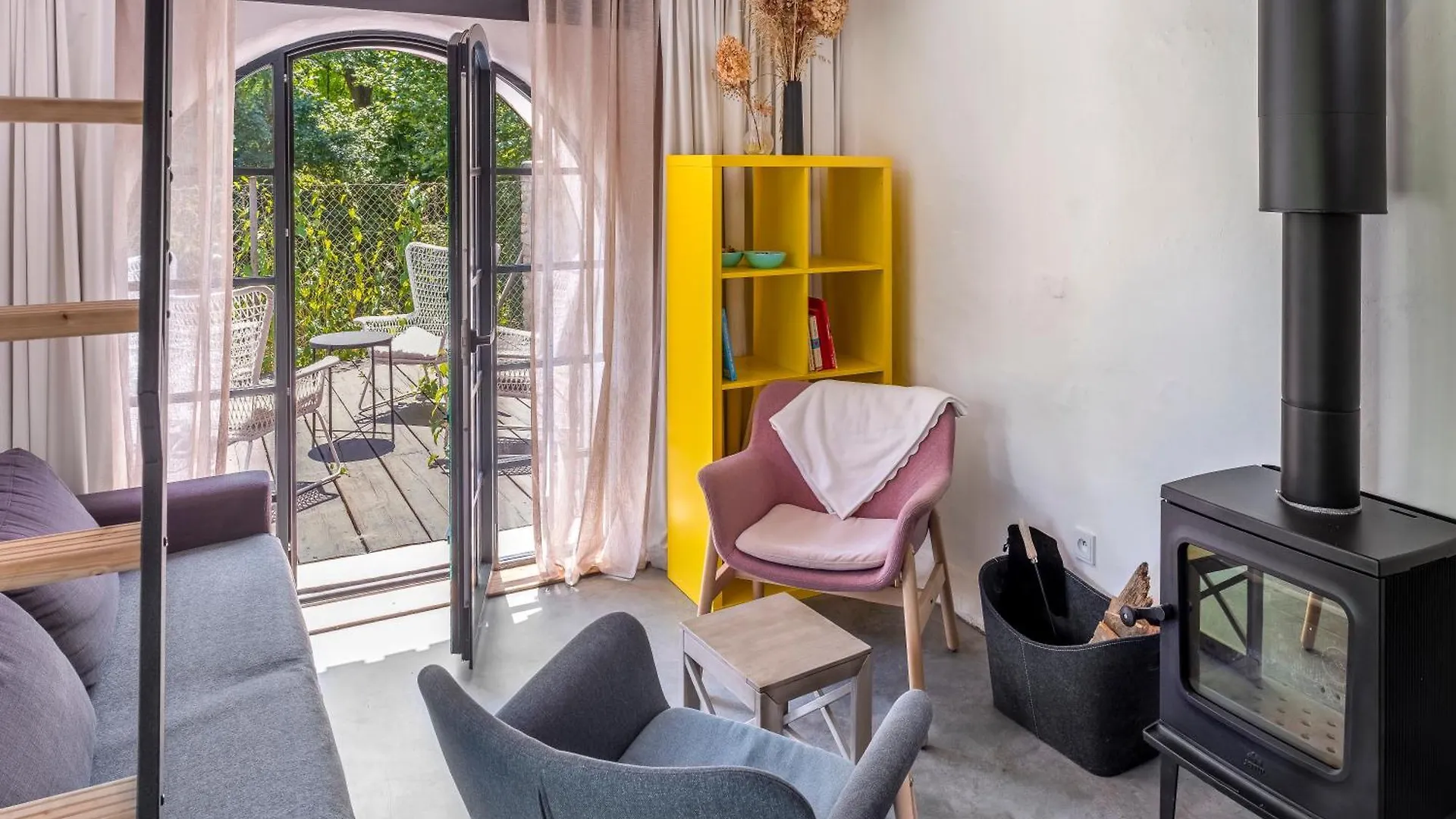 Tiny House, Podkrovni Apartman A Apartman S Vyhledem Do Zahrady Ostrava Apartment