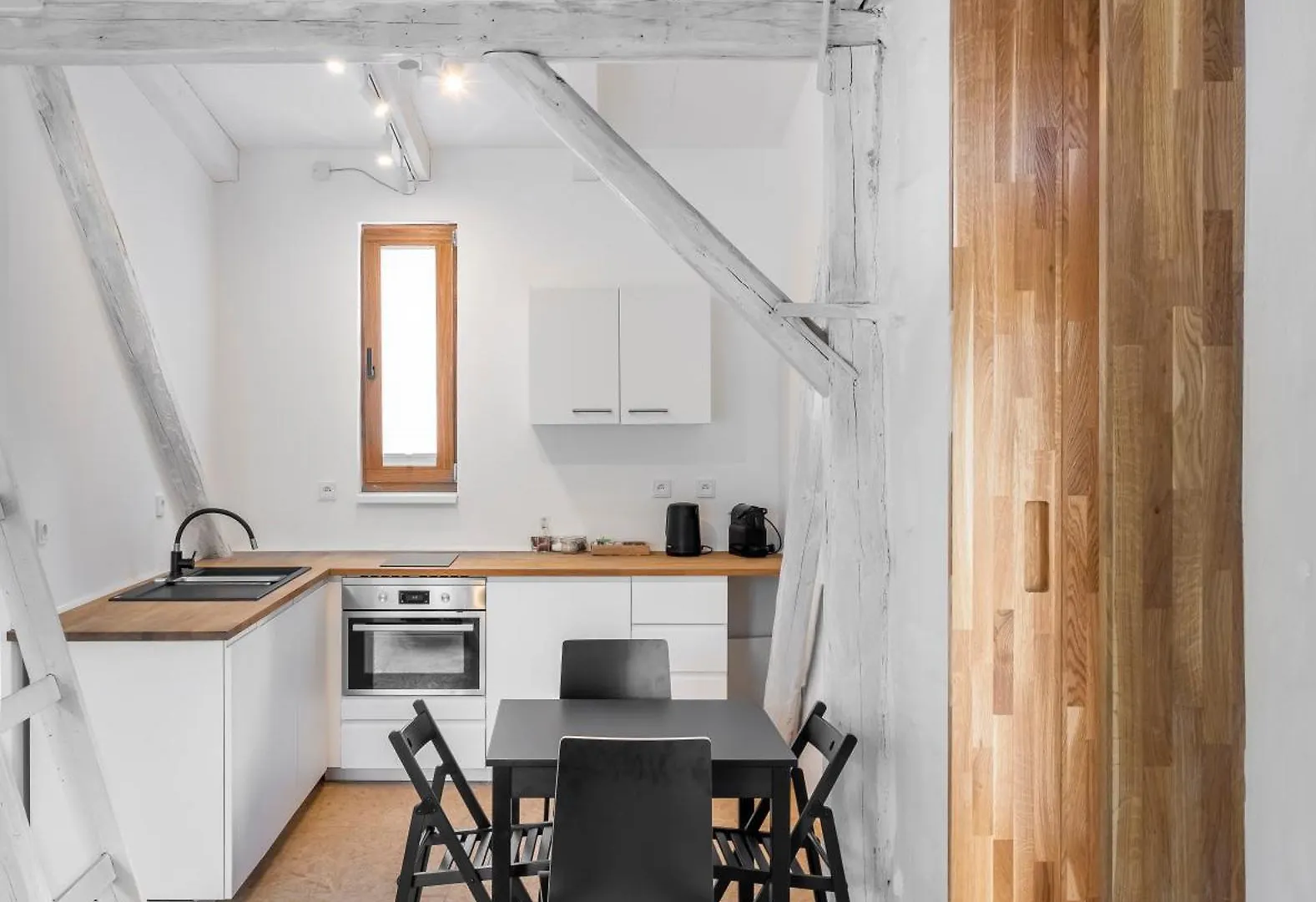 Tiny House, Podkrovni Apartman A Apartman S Vyhledem Do Zahrady Ostrava